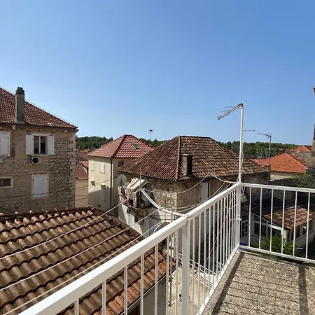 Vikendica Maison Ancienne Sur L Ile De Brac