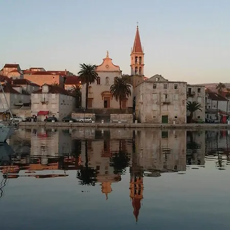 Maison Ancienne Sur L Ile De Brac Casa de Férias